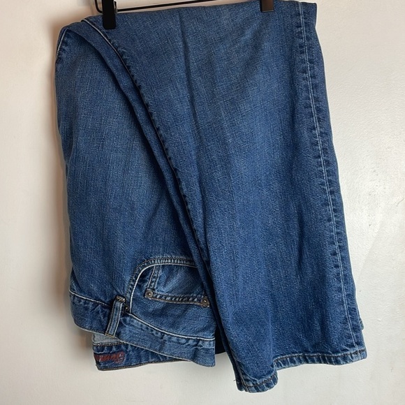 Tommy Bahama Easy Fit Straight Leg Jeans 38W 30L - Picture 8 of 13